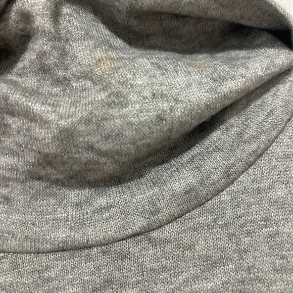 Zara Gray Turtleneck Long Sleeve Top – Soft Stretch Knit - Picture 4 of 7